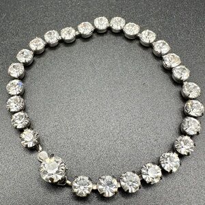 Fantastic Vintage Clear Rhinestones Silver Tone Tennis Bracelet 6.5''